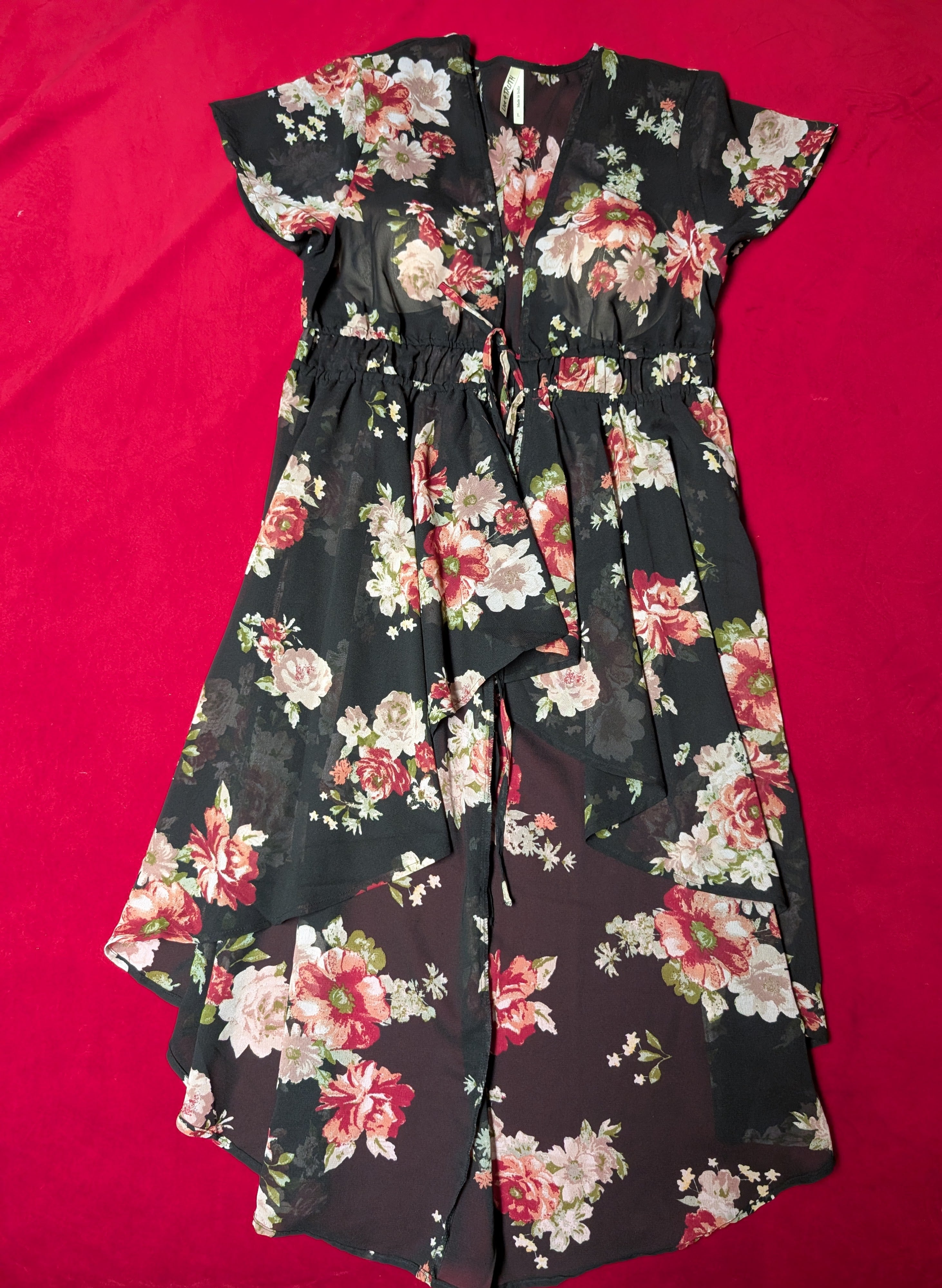 Floral Black Short Sleeved Asymmetrical Tie Front Robe Large