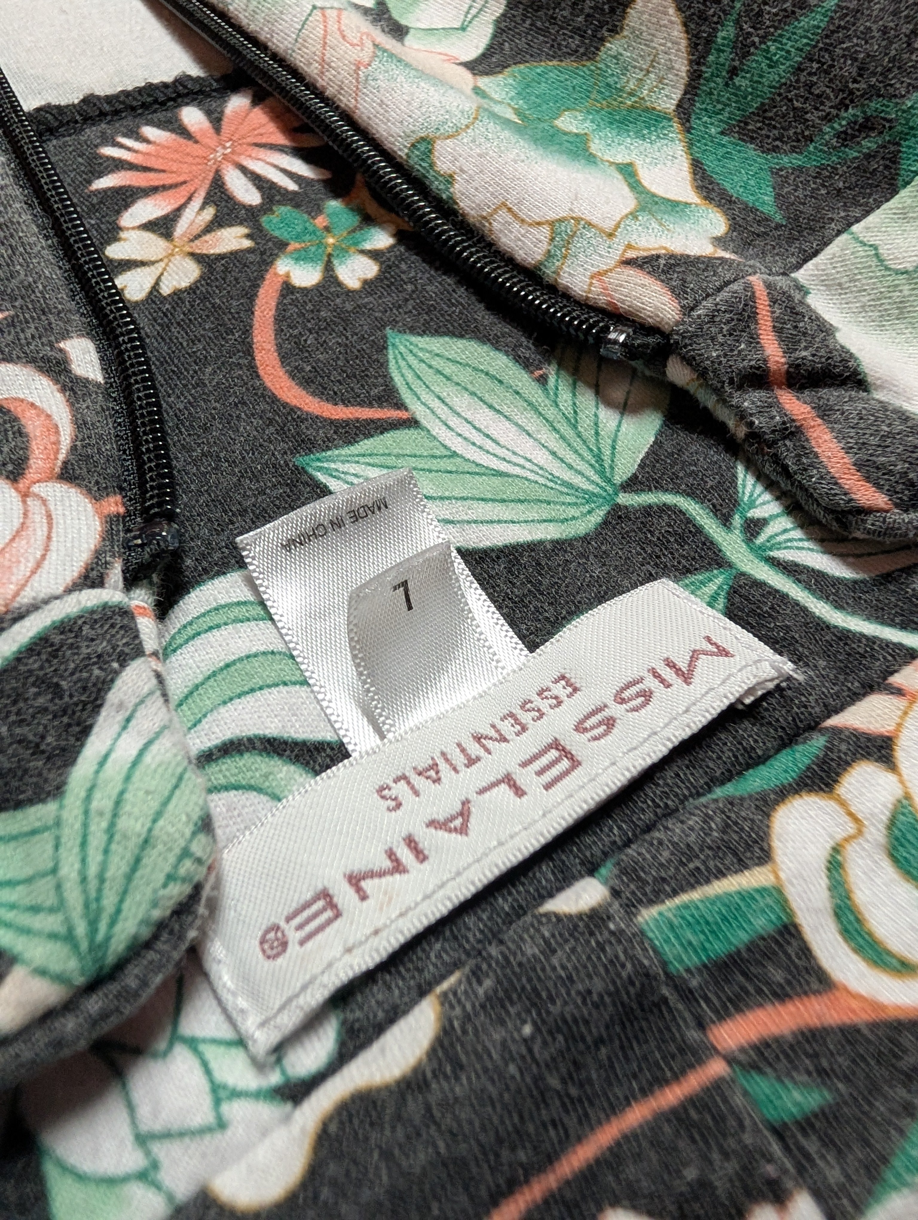 Heavy Zip Front Mandarin Style Floral Robe Nightgown in Large