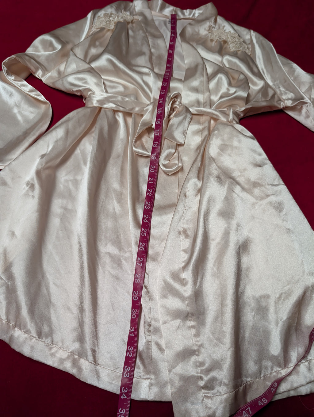 Ivory Cream Beaded Lace Long Sleeved Short Satin Robe in Medium