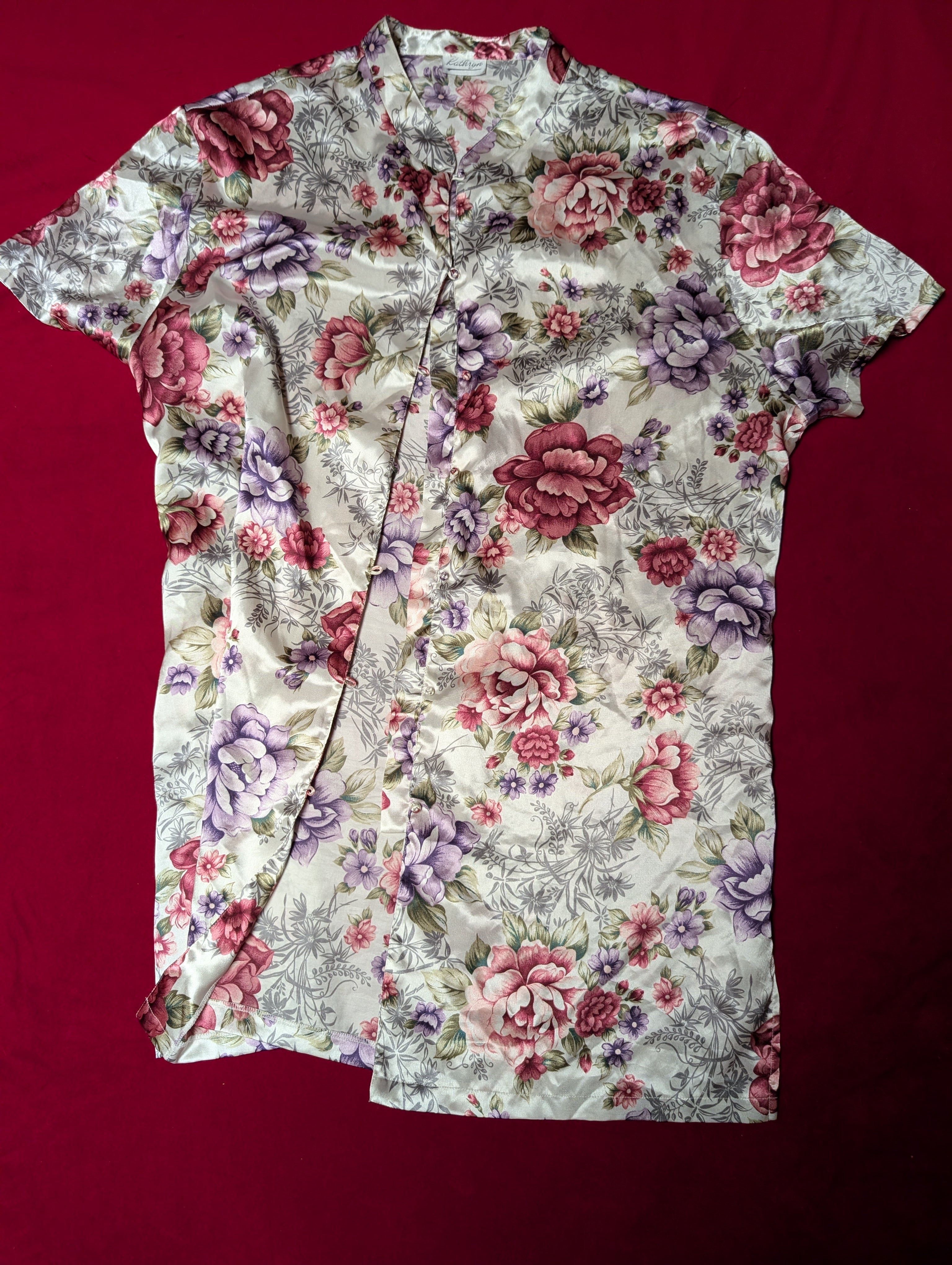 Vintage Kathryn Mandarin Collar White Satin Floral Robe Gown in 3X