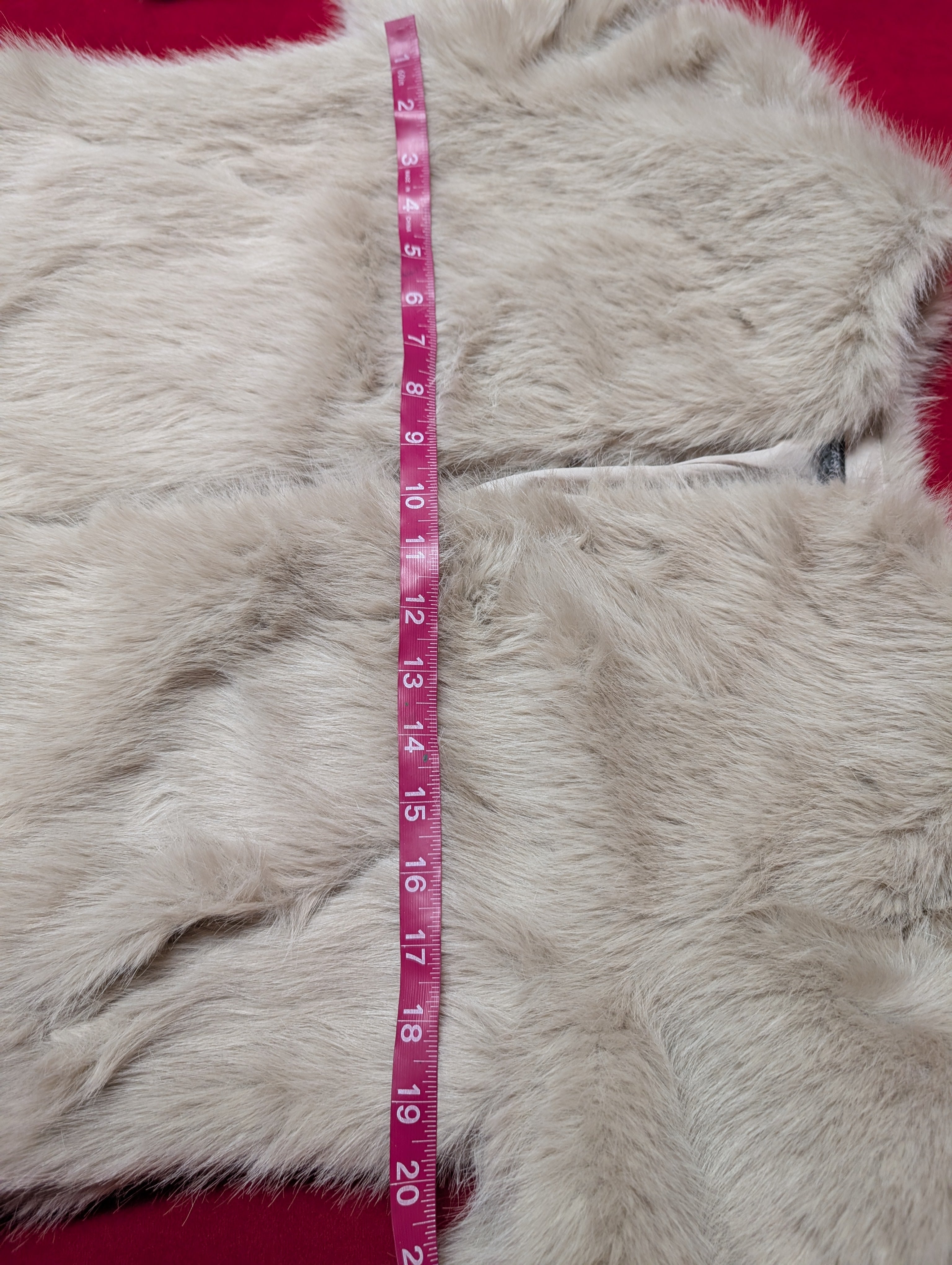 Champagne Cream Off White Faux Fur Cropped Jacket Coat in Small