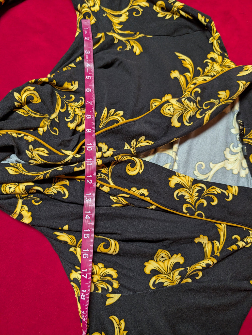 Super Soft Black & Gold Warp Robe with Sash size Large
