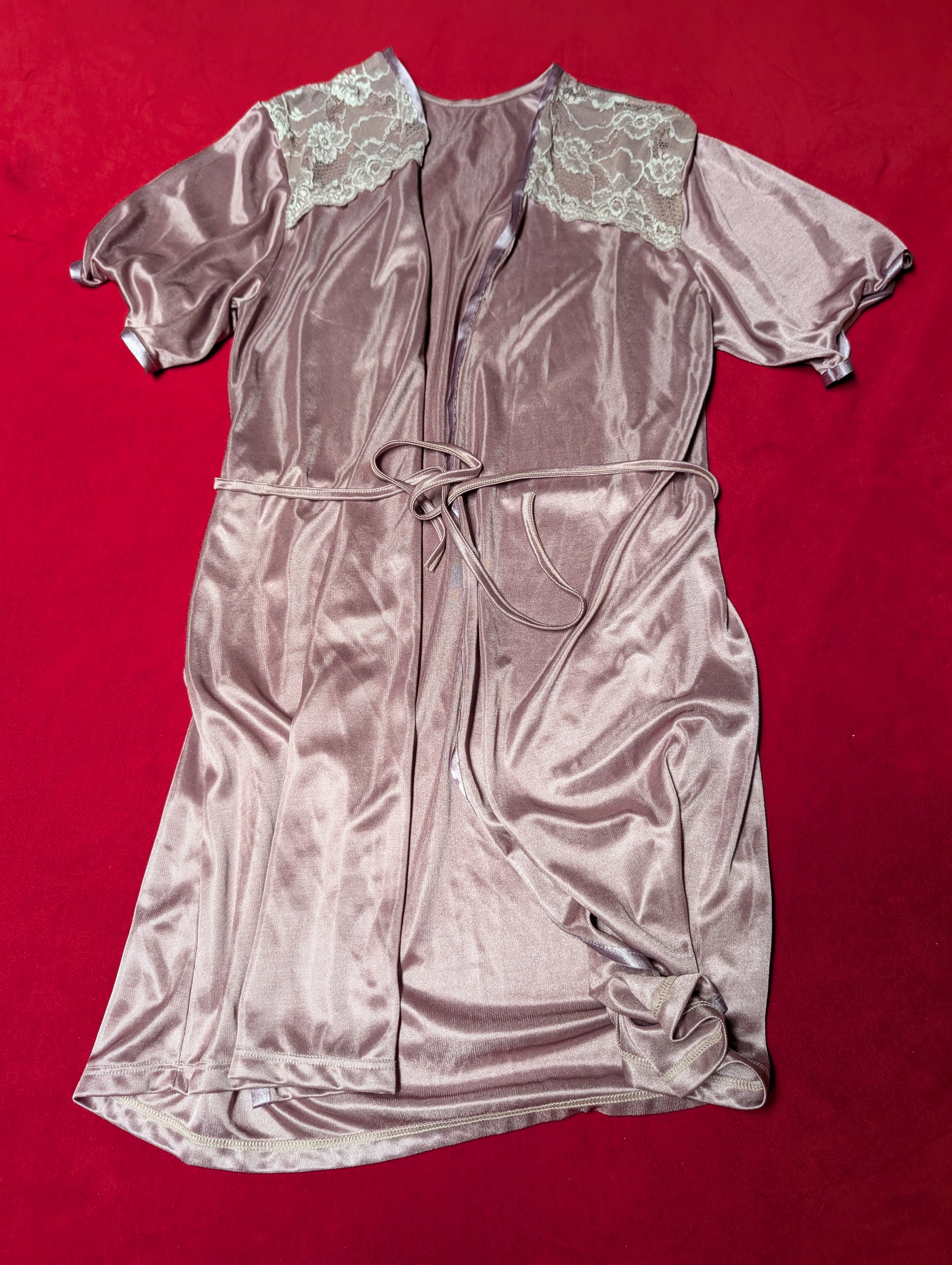 Dusty Mauve Purple Pink Satin & Lace Short Sleeved Tie Robe in Medium