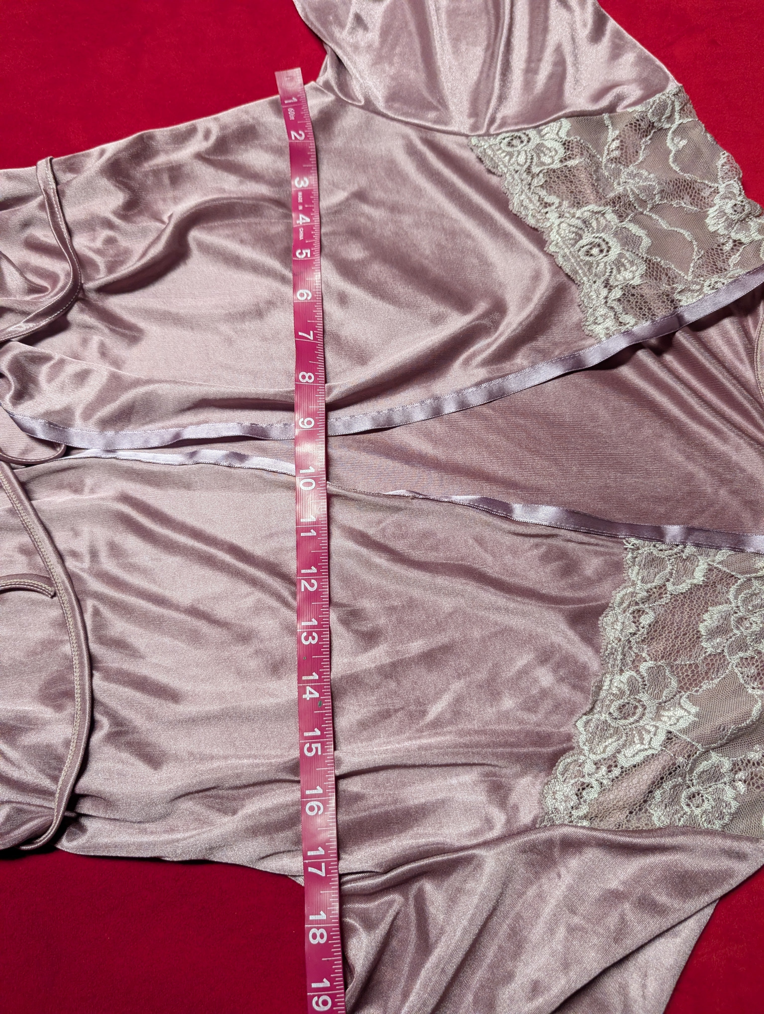 Dusty Mauve Purple Pink Satin & Lace Short Sleeved Tie Robe in Medium