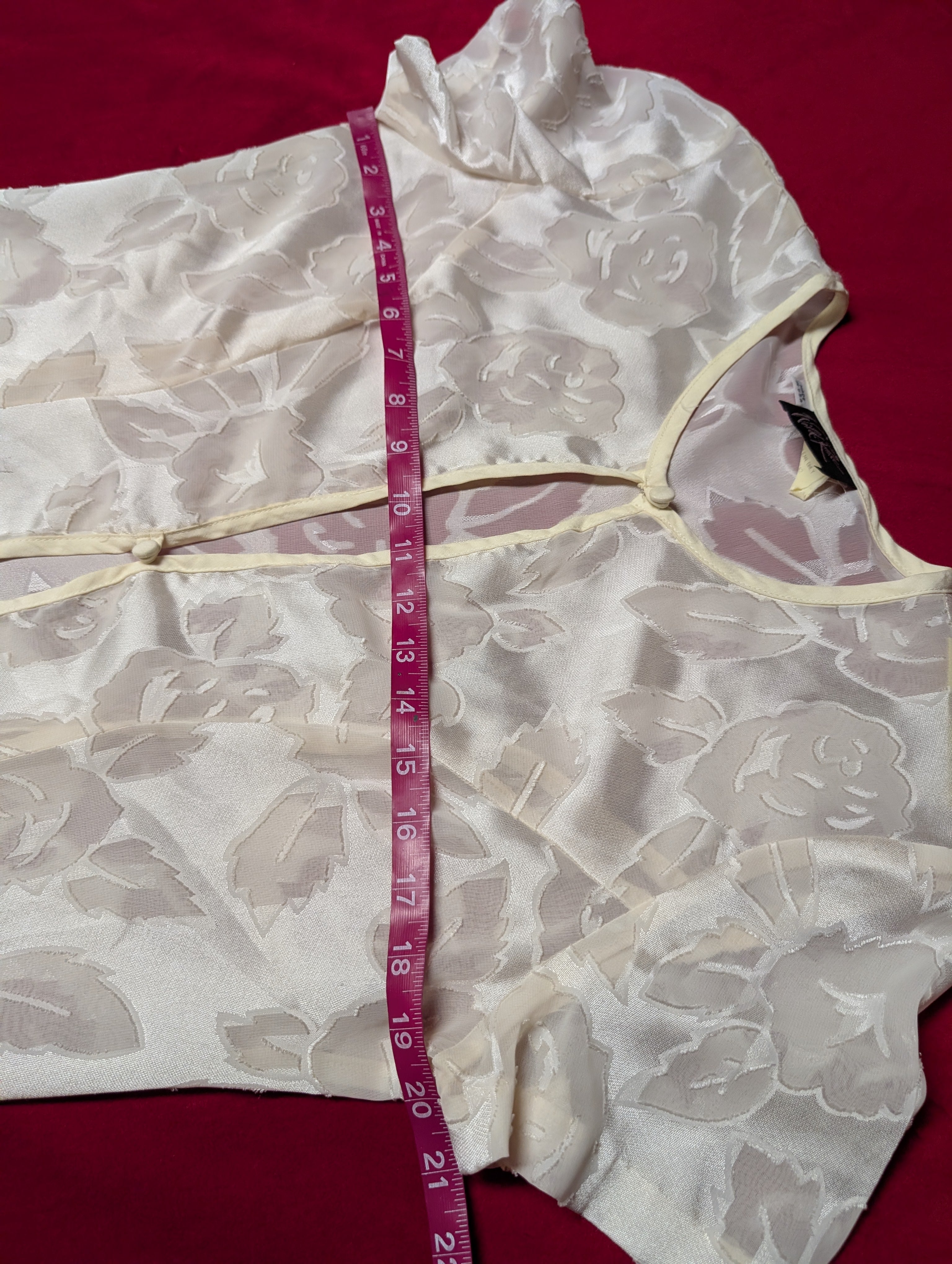 Off White Cream or Bridal Button Sleep Short Sleeved Dress Robe size Medium