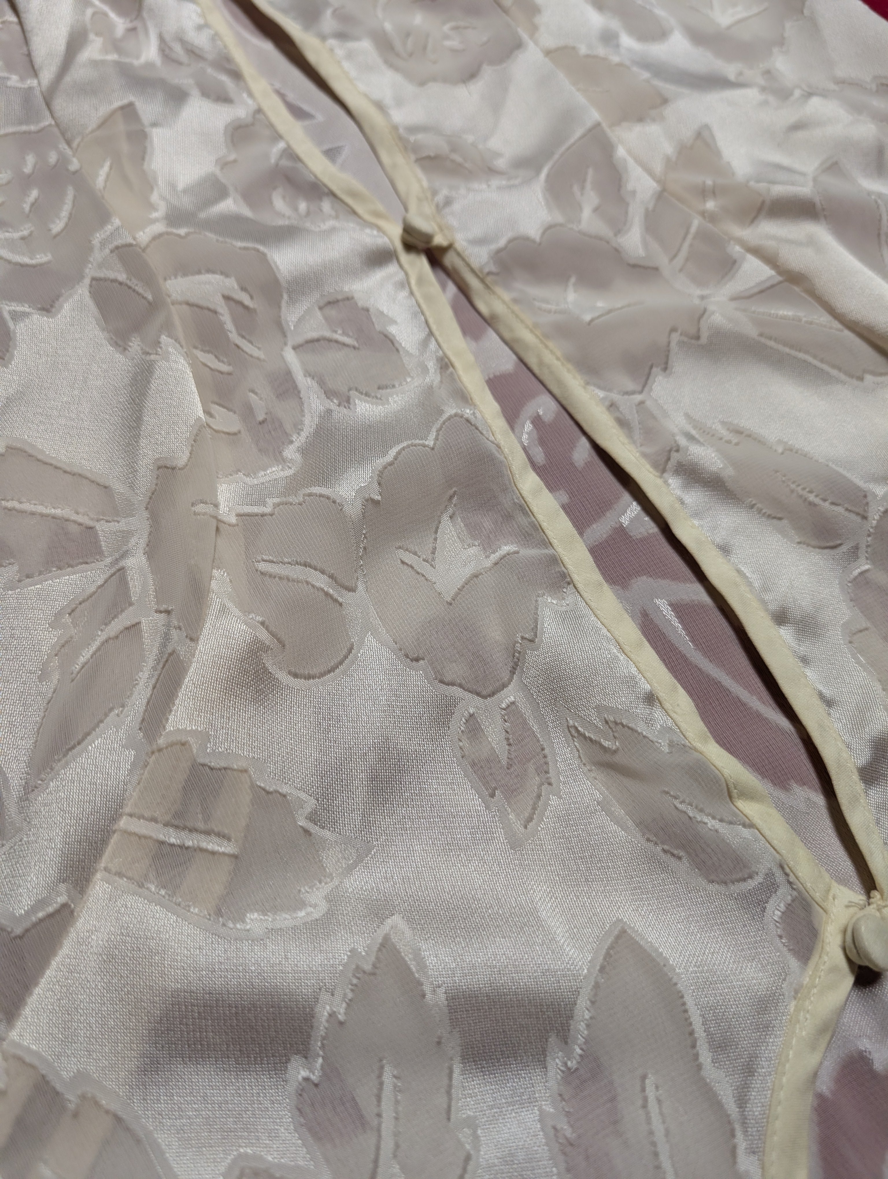 Off White Cream or Bridal Button Sleep Short Sleeved Dress Robe size Medium