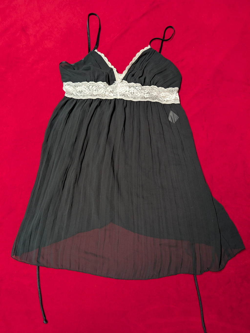 Linea Donatella V Neck Tie Back Lace Trim black & White Babydoll Chemise Slip Dress size Medium