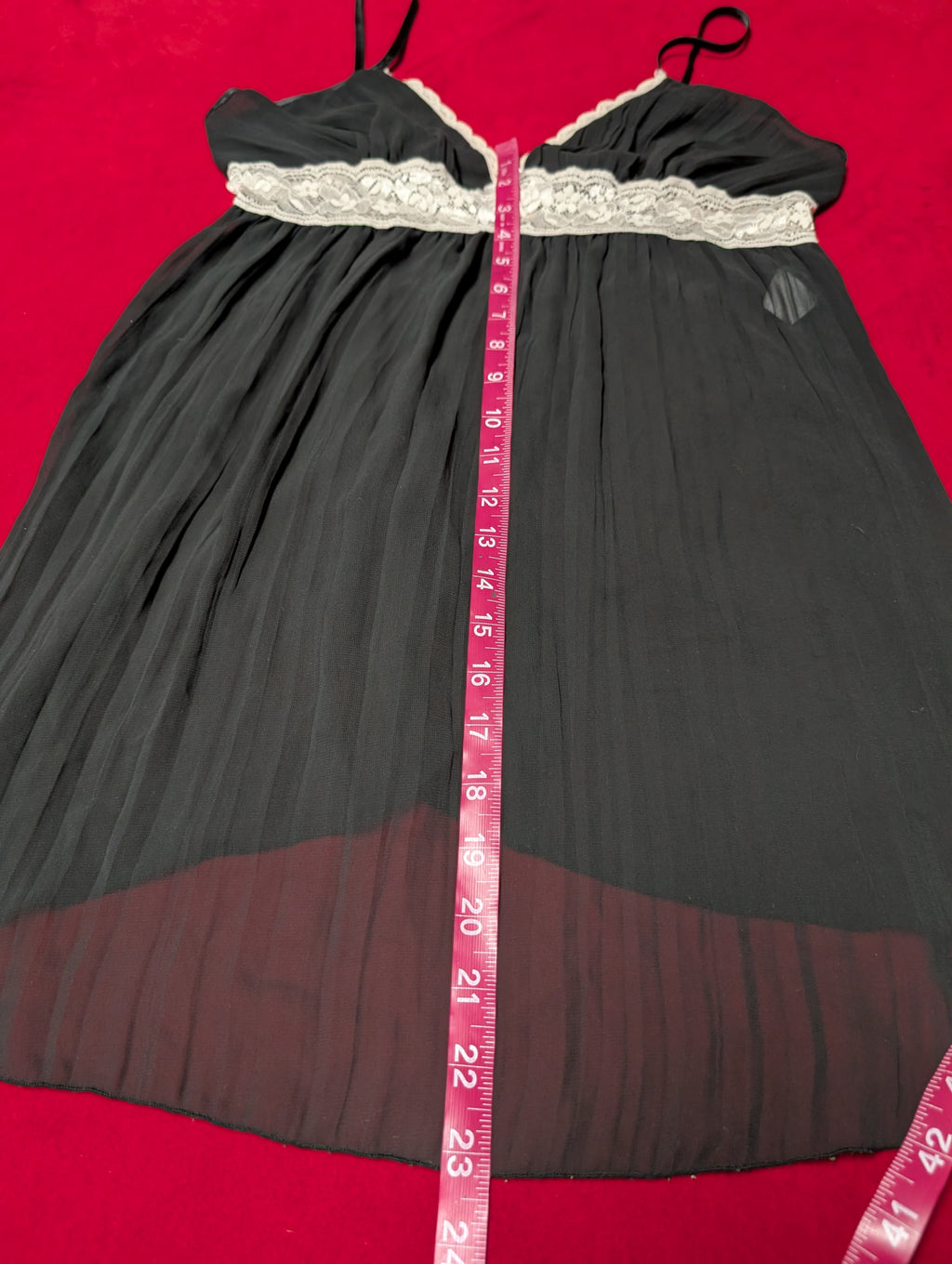 Linea Donatella V Neck Tie Back Lace Trim black & White Babydoll Chemise Slip Dress size Medium