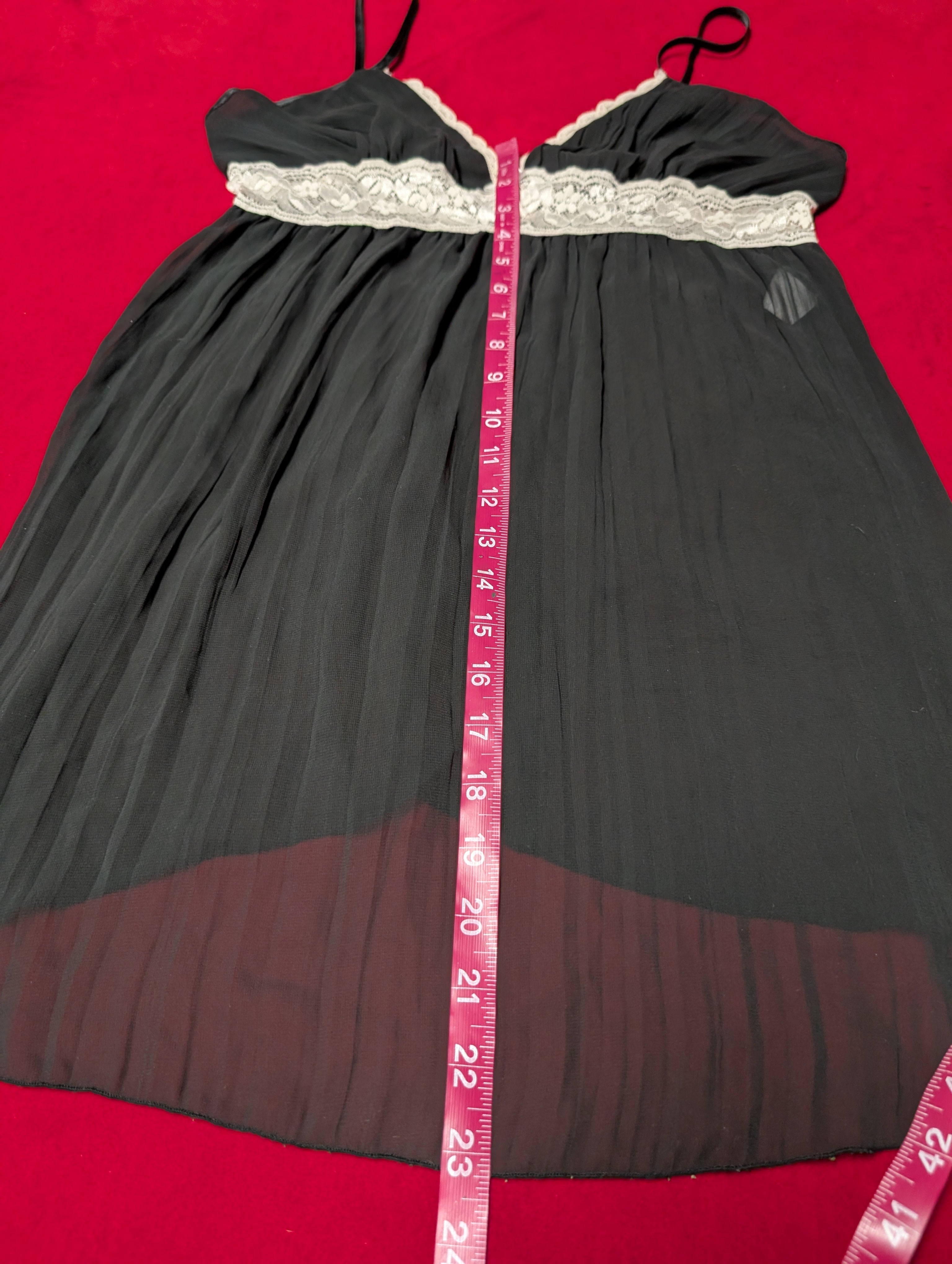 Linea Donatella V Neck Tie Back Lace Trim black & White Babydoll Chemise Slip Dress size Medium