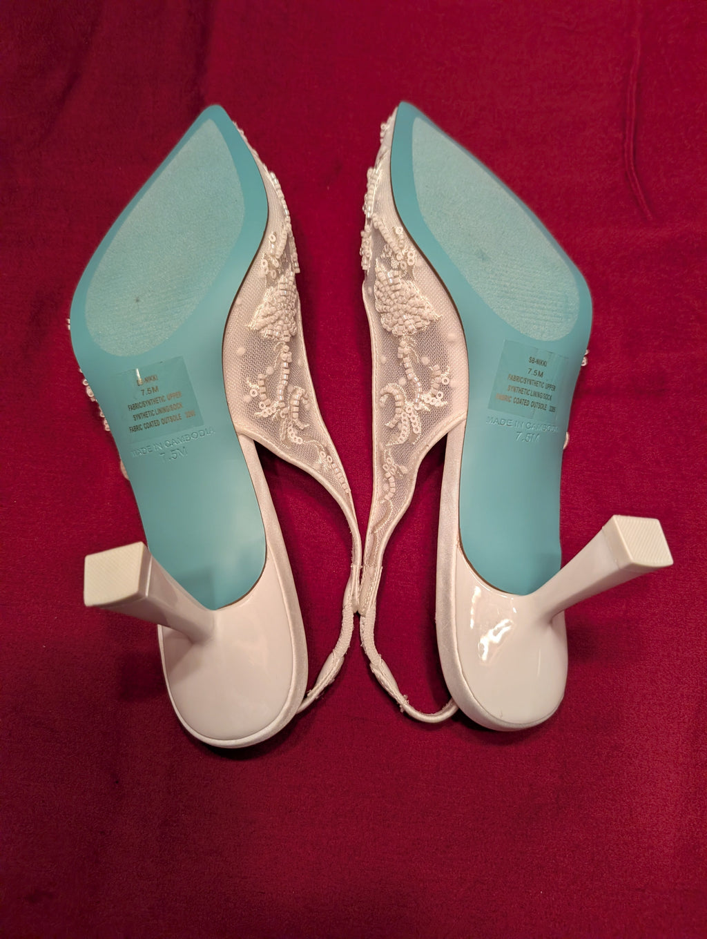 Betsey Johnson Bridal White Floral Beaded & Mesh Slingback Kitten Heel Pumps size 7.5