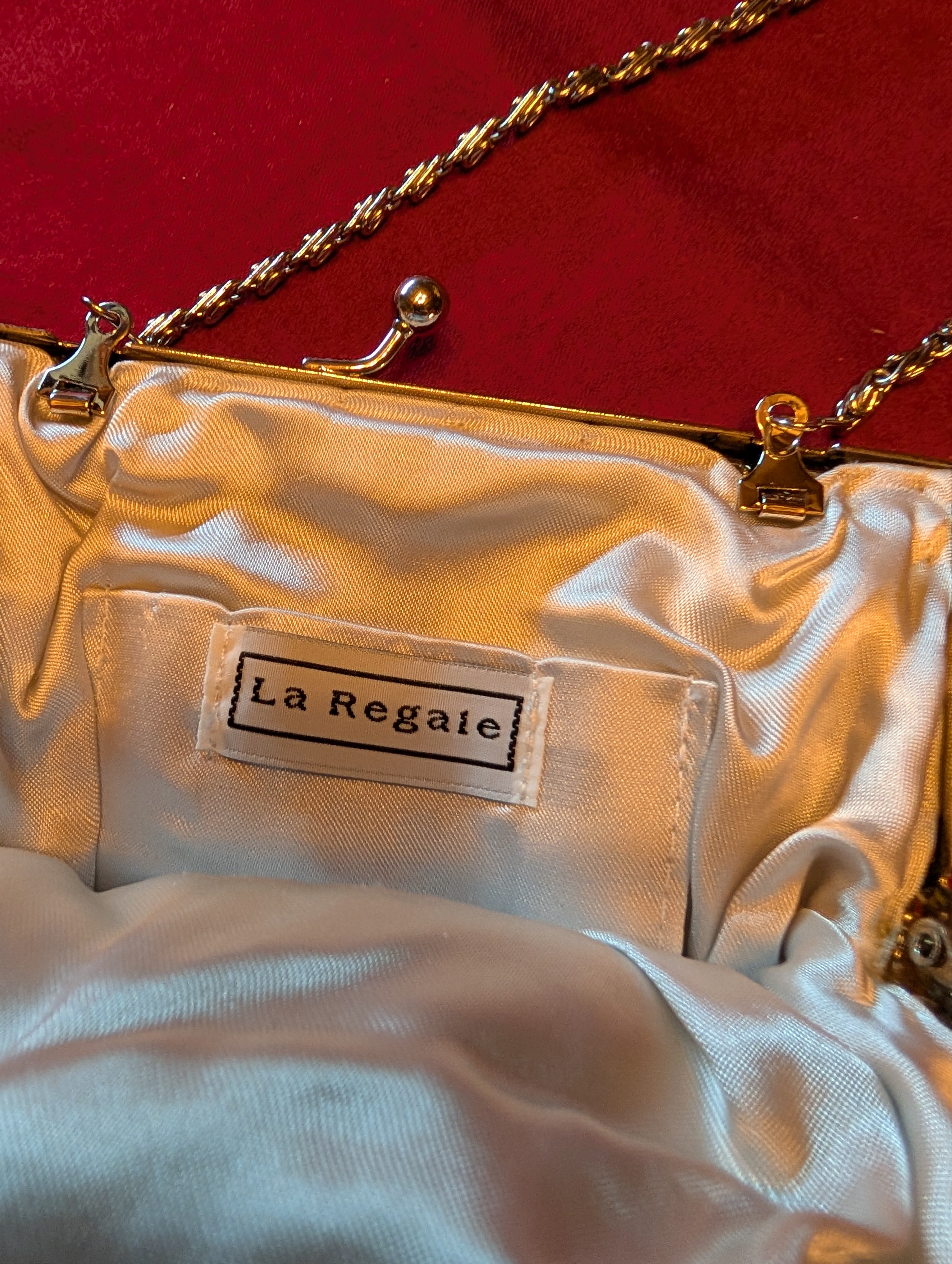 Vintage La Regale Beaded Shell Clutch Pouch Bag Purse in Silver