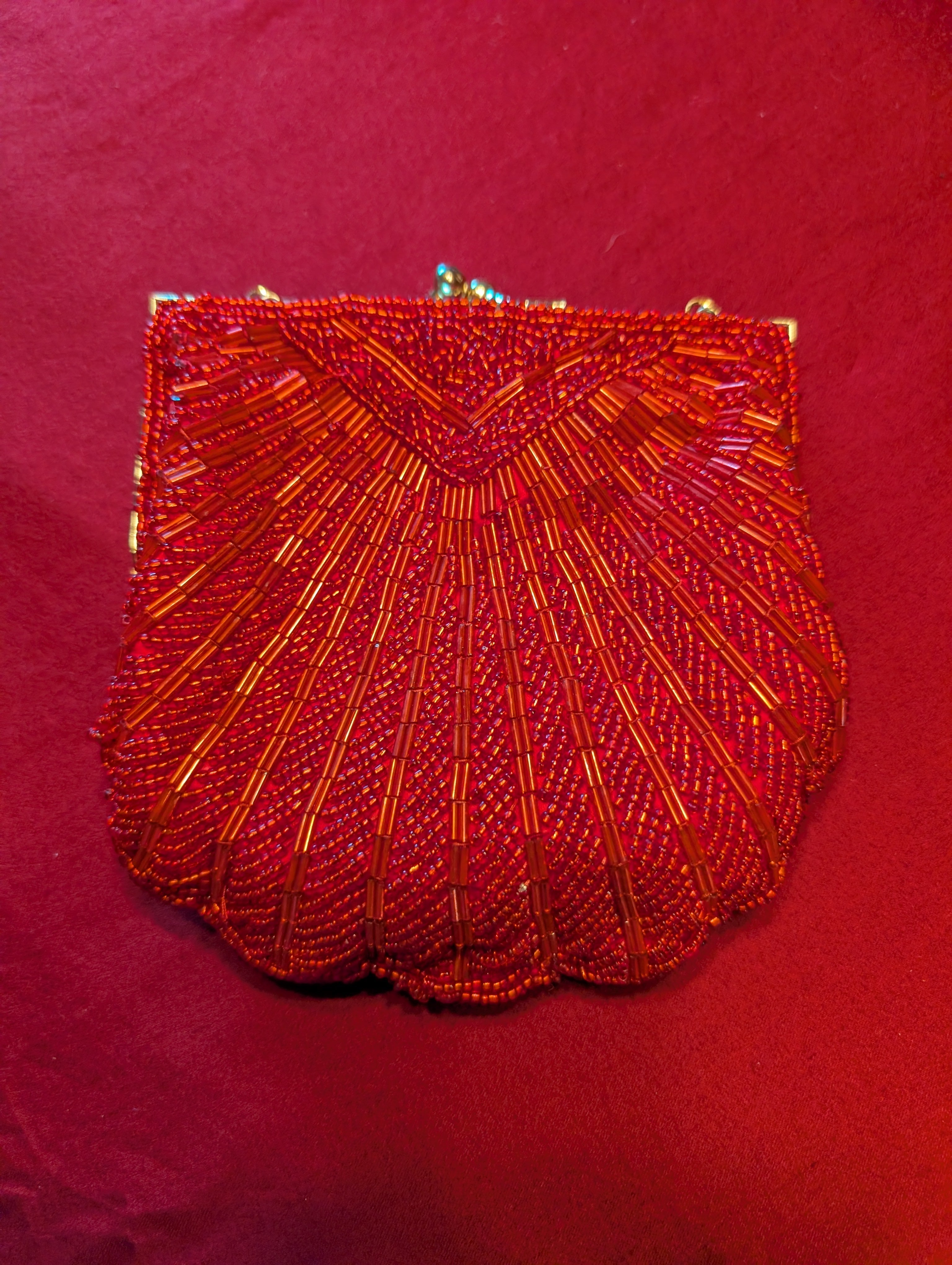 Vintage Special Occasions Beaded Shell Clutch Shoulder Bag Purse in Red