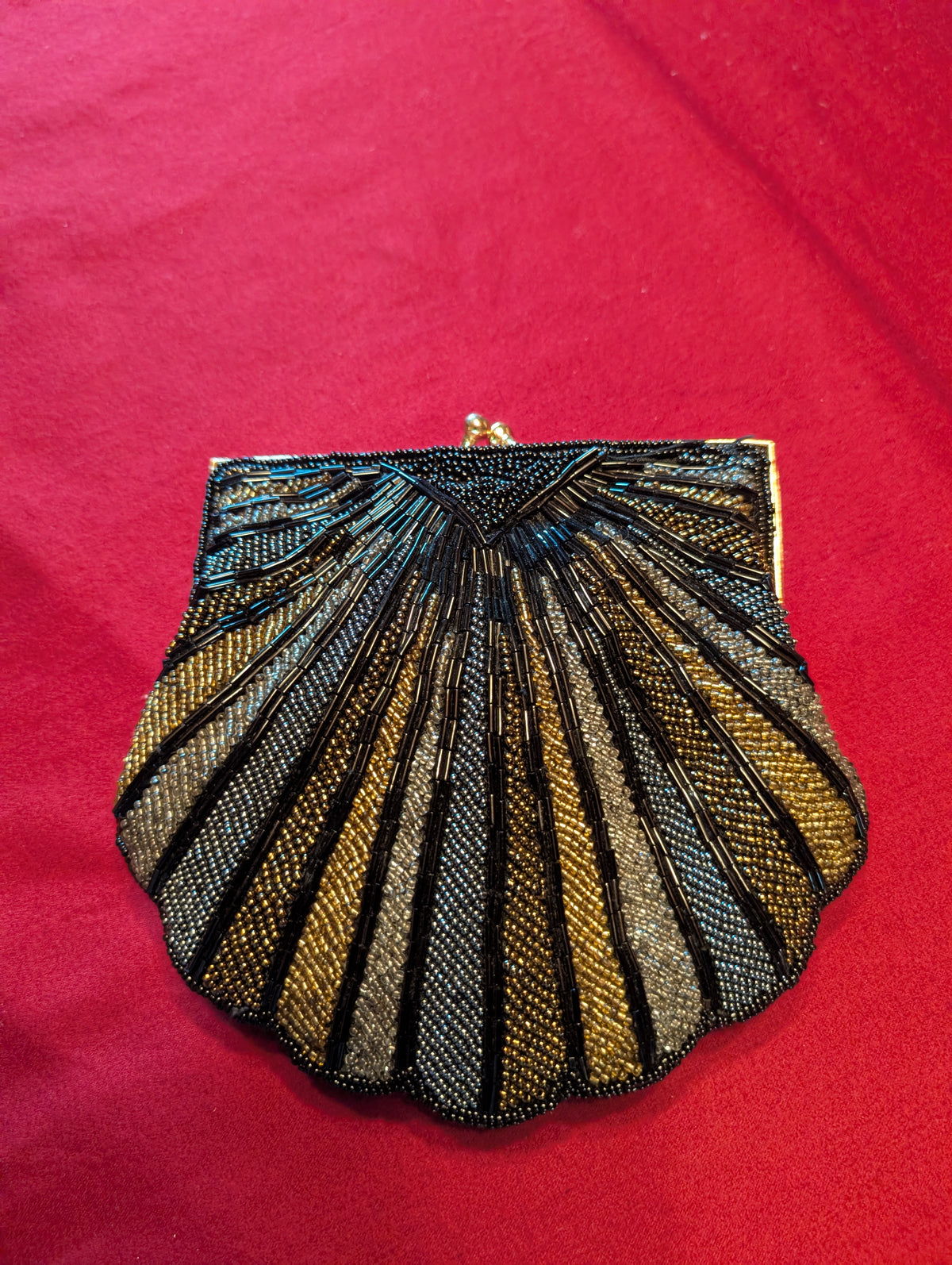 Vintage Partners Mervyns Beaded Quad Color Shell Clutch Shoulder Bag in Black, Gold, Bronze, Silver