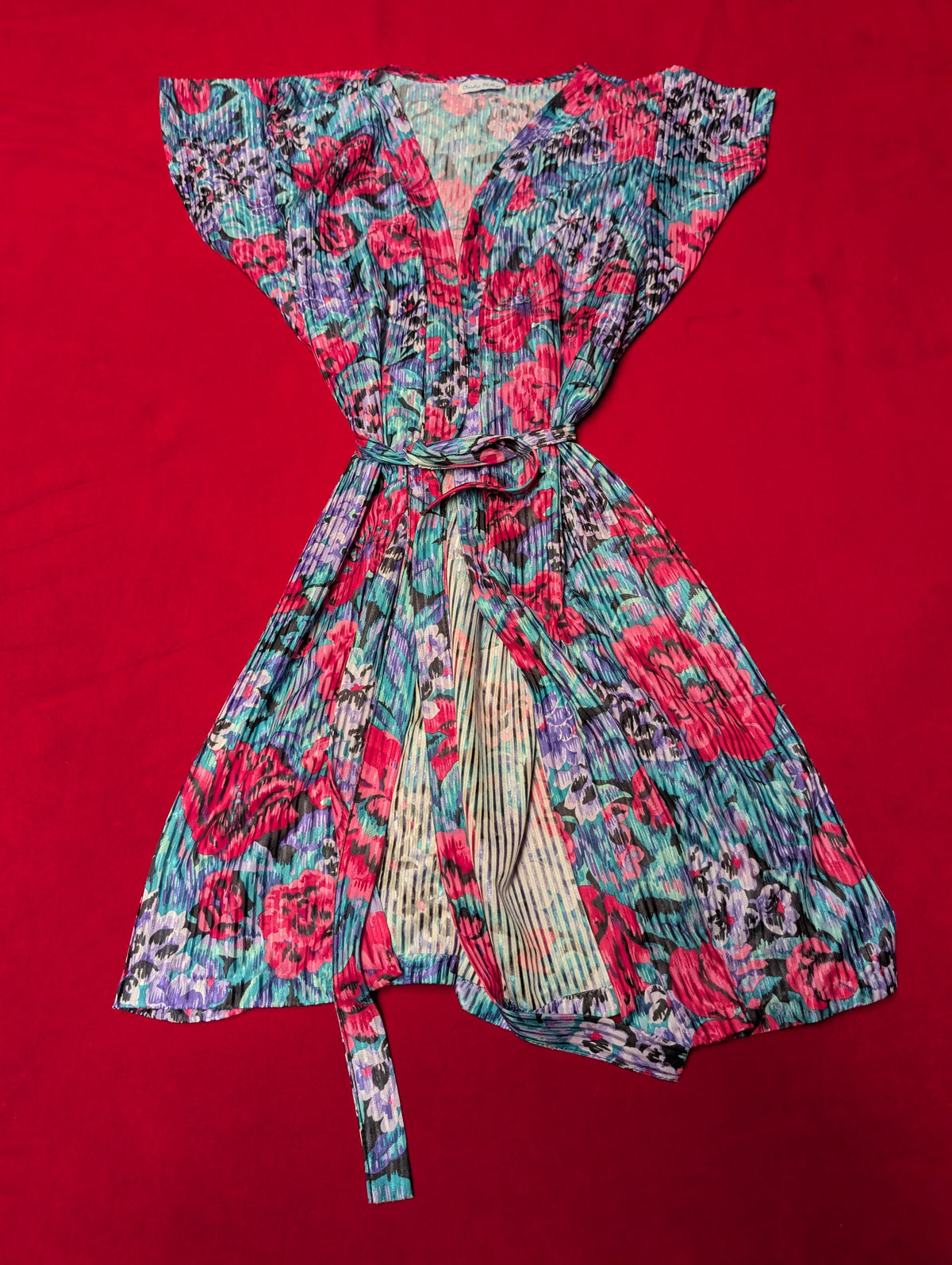 Soft Blue & Pink Floral Short Sleeved Robe size Medium